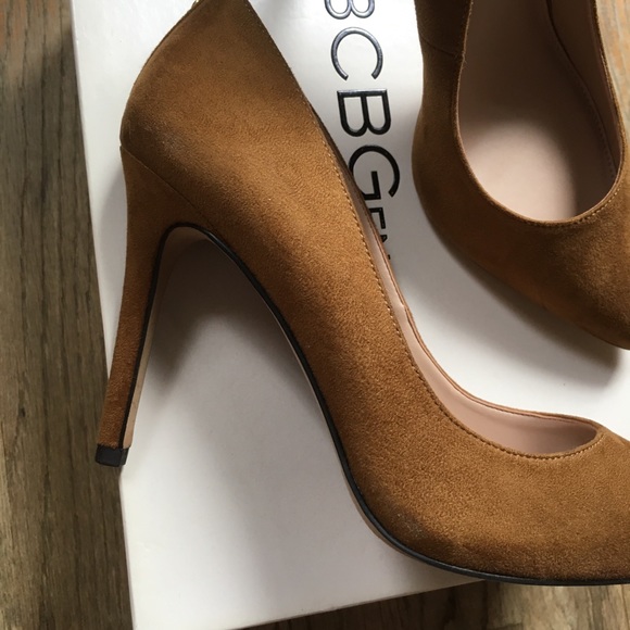 BCBG Heidi Dream Pumps - Picture 9 of 13